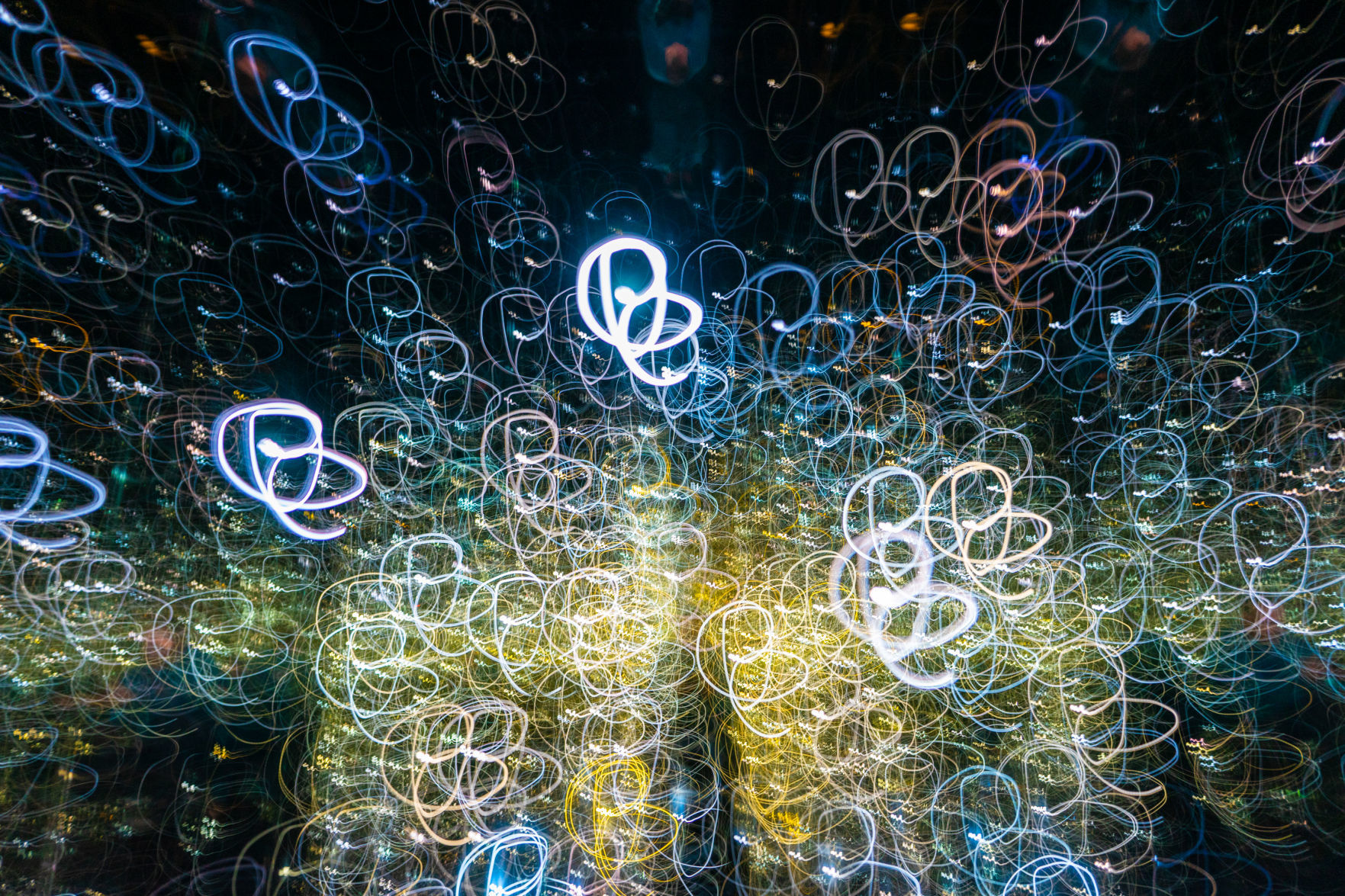 Mirror room